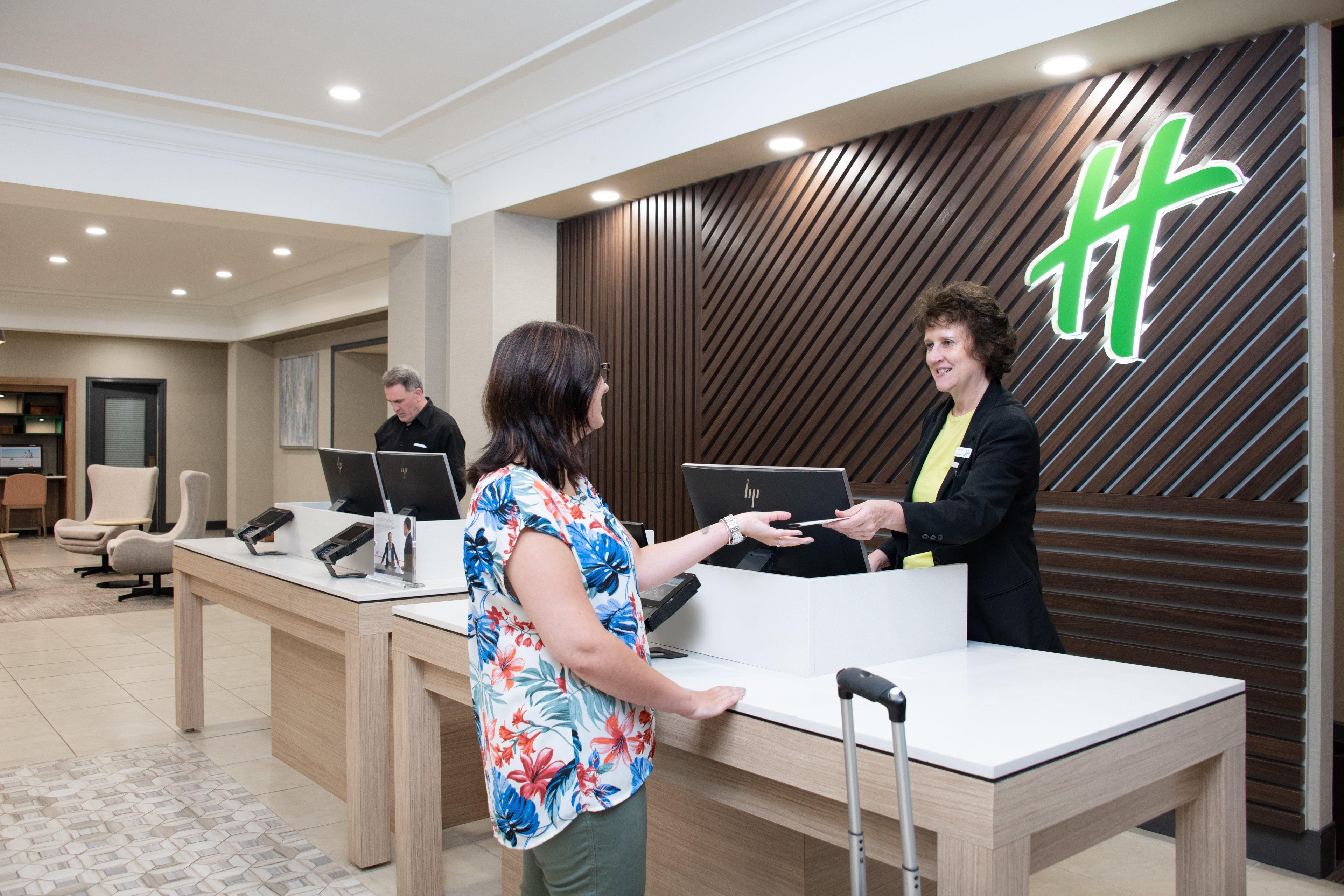 Holiday Inn & Suites Pittsfield-Berkshires By Ihg Extérieur photo